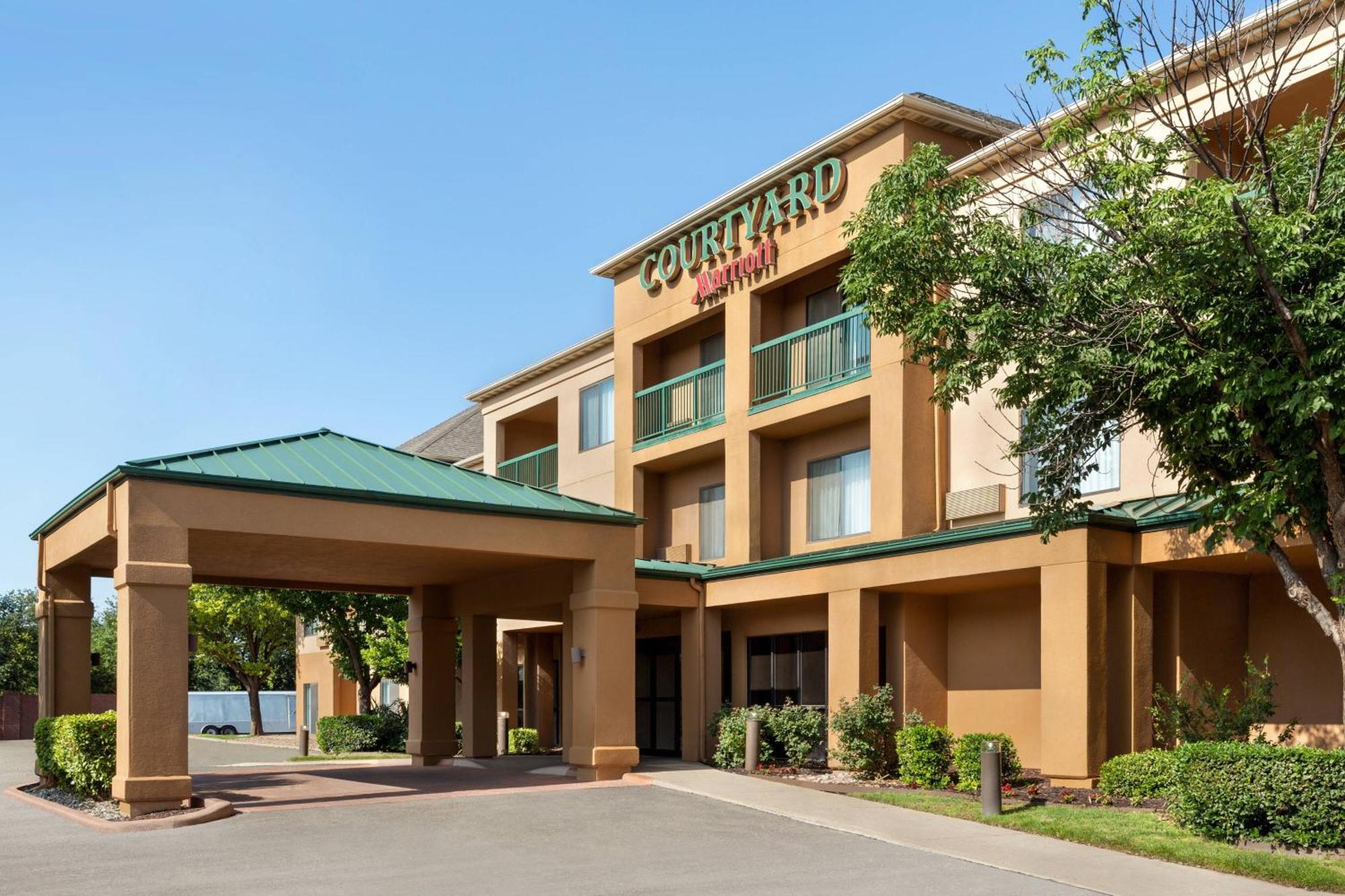 Hotel Courtyard Lubbock Esterno foto